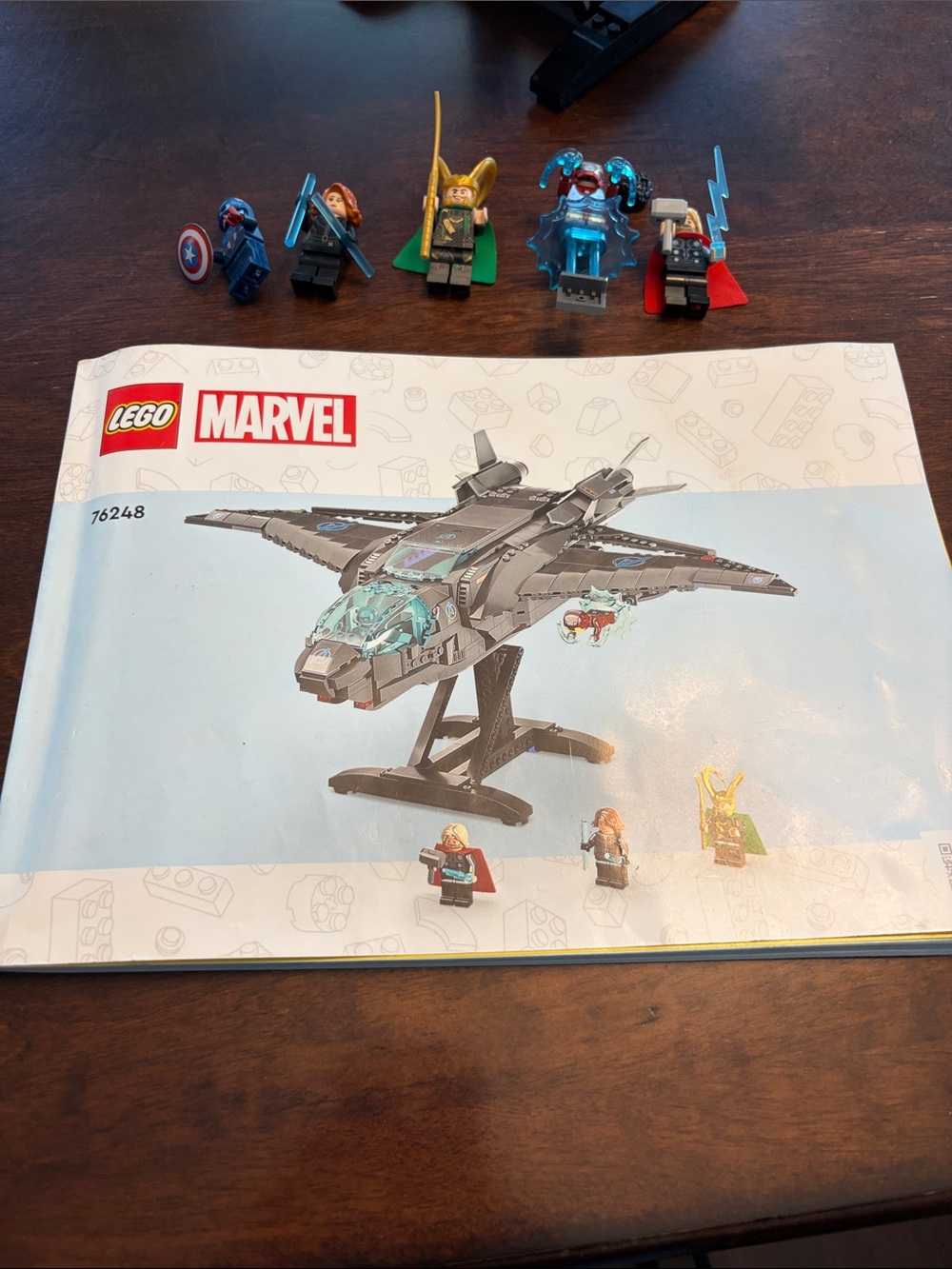 Marvel LEGO 76248 Quinjet Set with All mini figs
